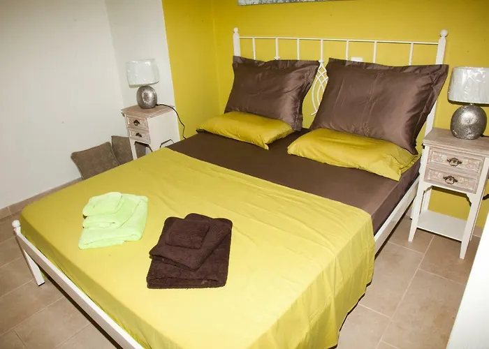 Virginia Place Αθέρας